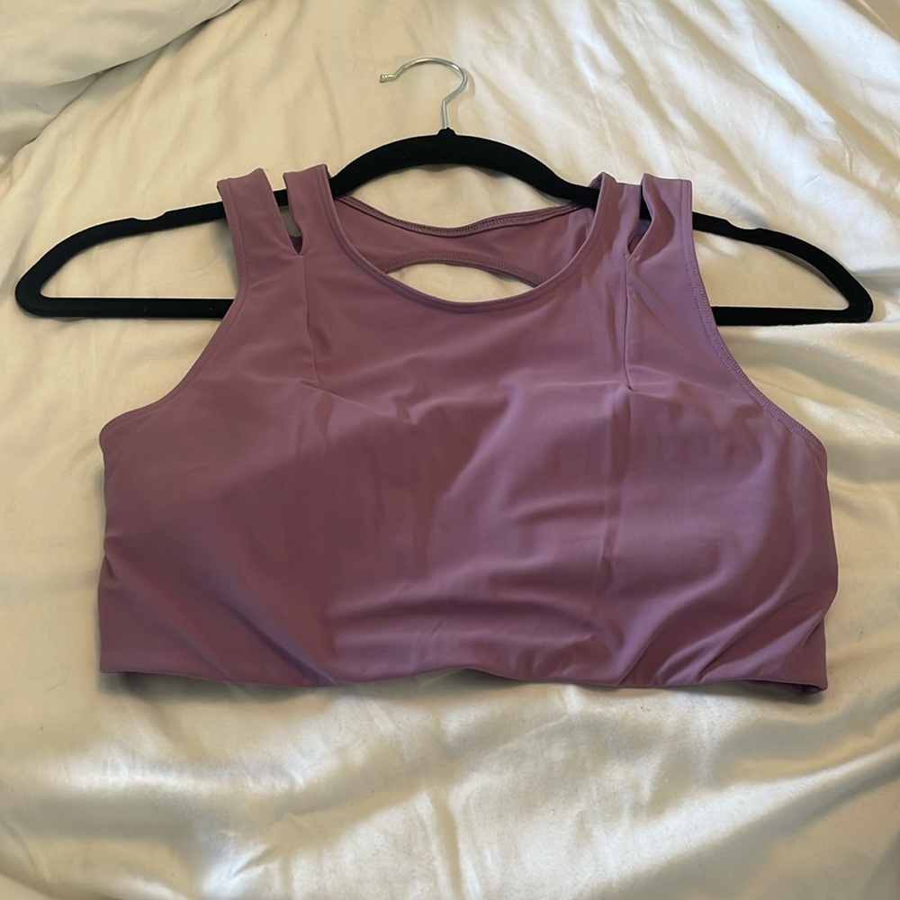 Lululemon sports bra size 6